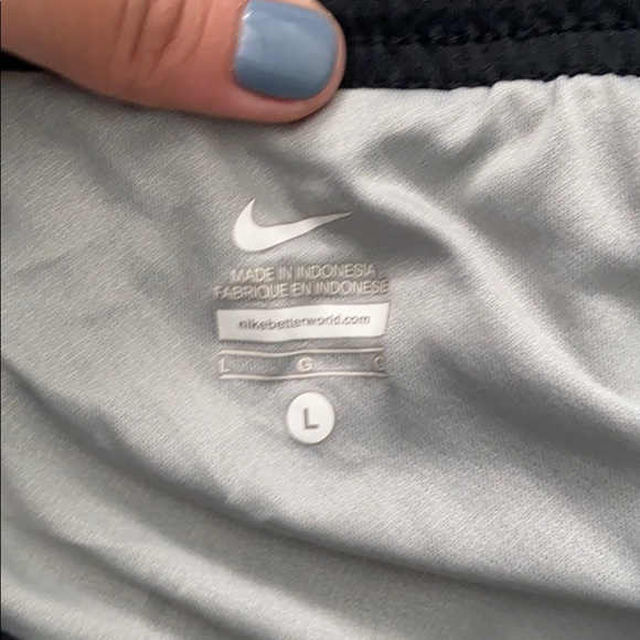 Black Nike running shorts - Picture 2 of 5